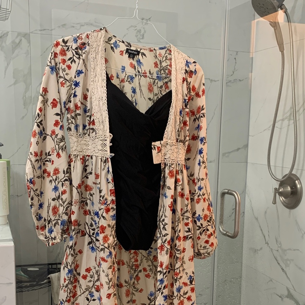 Boohoo Cream Floral Lace-Trim Swim Coverup with Black Swimsuit